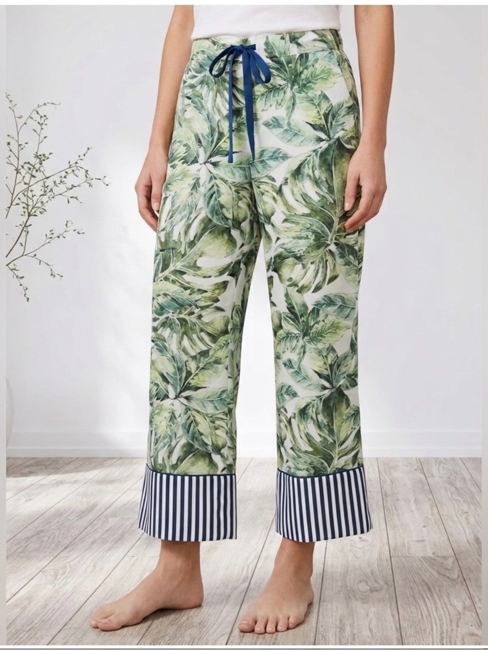 Bed To Brunch Tropical Leaf Print pijama pants wide leg medium